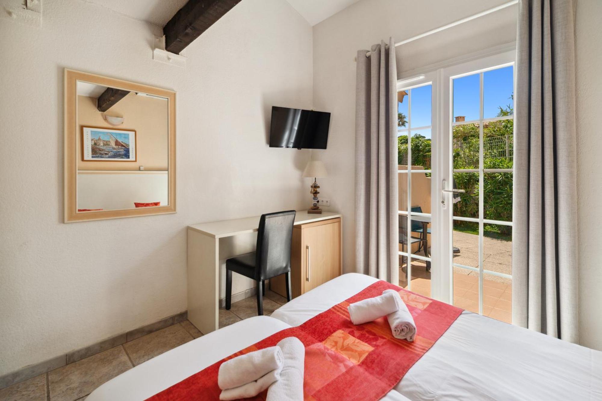 Cit'Hotel Hostellerie de la Nartelle Sainte-Maxime Esterno foto